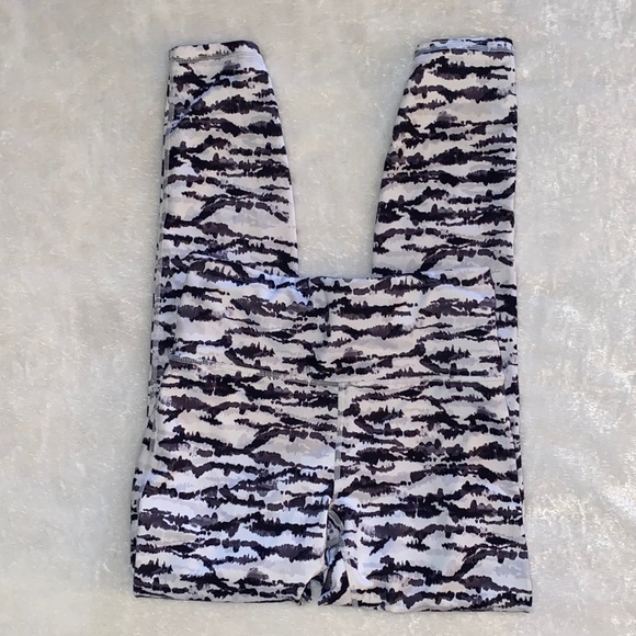 FABLETICS “Oasis” Power Hold High Waisted Cold Weather Leggings XS - Picture 6 of 15